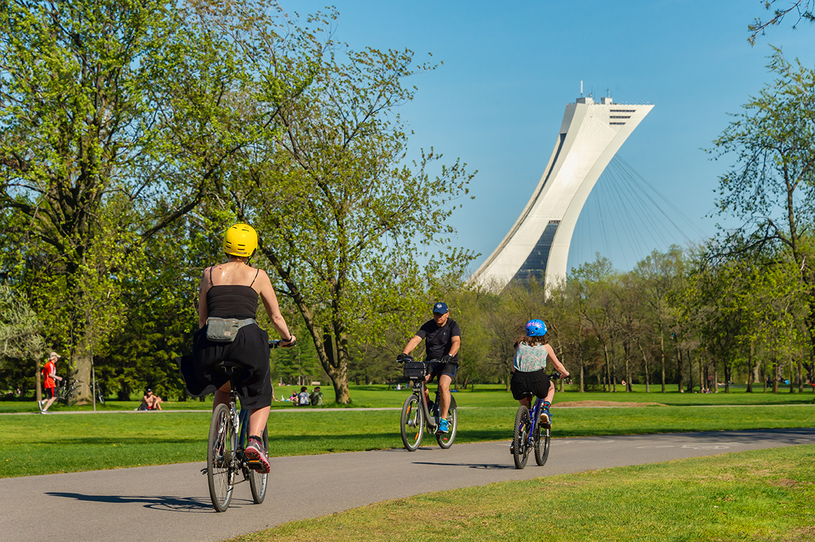 People riding bikes in Parc Maisonneuve during Covid 19 pandemic